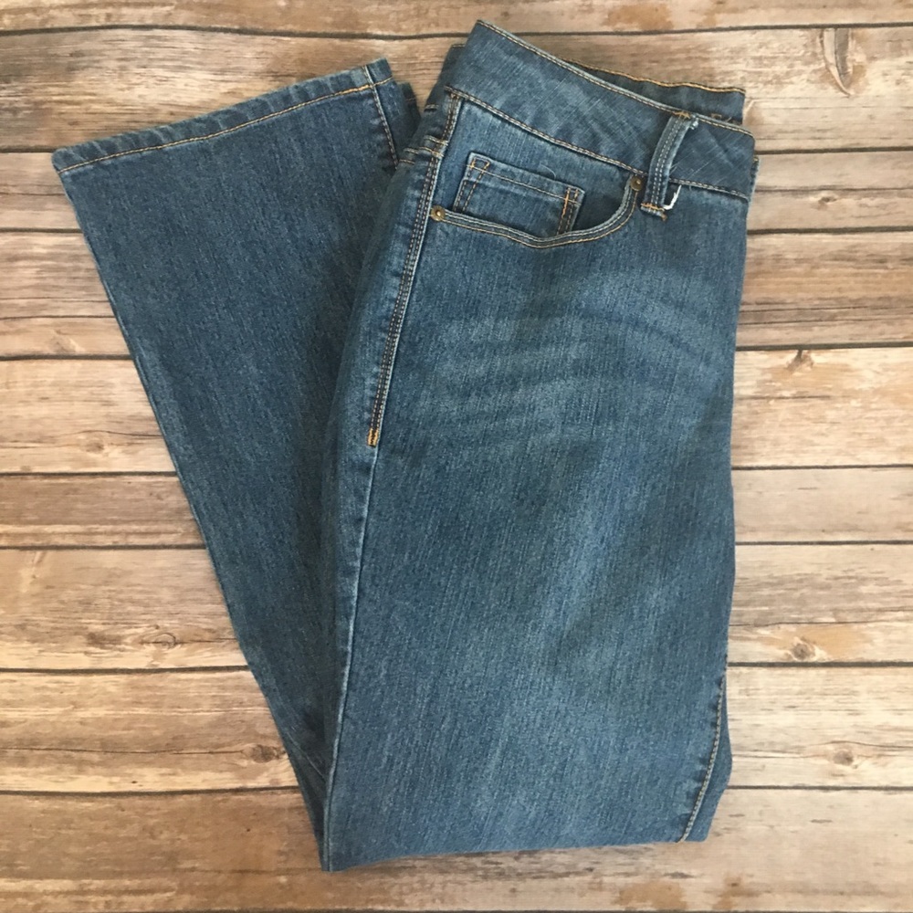 Faded Glory Curvy Bootcut Jeans Size 8P